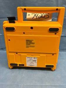 lot 53 image: MSRP $1500 Medtronic Physio Control Lifepak 500 AED Automated External Defibrillator - Tested As Working However Needs Replacement Battery
