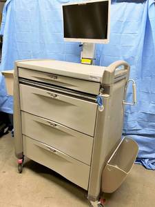 lot 39 image: WOW MSRP $6800 Capsa Solutions&nbspAvalo ACi Medication Cart With Working&nbspPlanar&nbspMonitor & Extras Please Note WLocking System & Key
