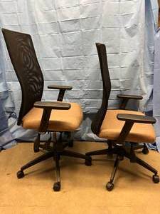 lot 49 image: Lot of 2 High Quality Height & Multi&nbspAdjustable Ergonomic Office Arm Chairs - Seats Need Cleaning