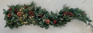 lot 76 image: Set of 6 Frontgate Holiday Collection 5 Foot Swags