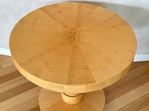 lot 2 image: Bexley Heath by John Widdicomb Accent Table