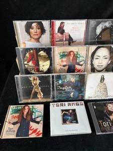 CDs Tori Amos, Patty Loveless, Kate Bush