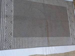 29 x 44 New Mohawk Accent Rug...