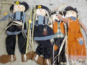 4 - 5 ft Scarecrows with bamboo Sta...