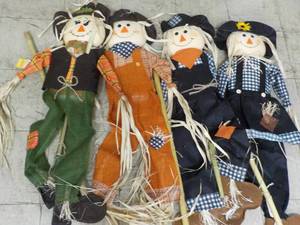 4 - 5 ft Scarecrows with bamboo Sta...