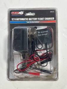 lot 13 image: New 12 Float Batter Float Charger