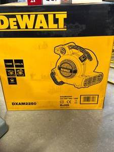 lot 43 image: New in Box DeWalt DXAM2250 Air Mover (has European plug)