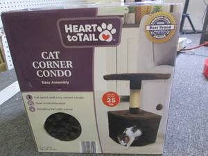 hearty to tail cat corner condo...