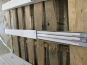 package of 6 GE cool white LED T5 b...