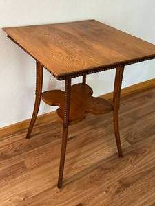 lot 4 image: Antique Wood Corner Table