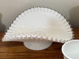 lot 50 image: Milk Glass Cups, Goblets, Fan Bowl & Dish