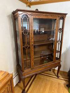 lot 61 image: Antique Hutch