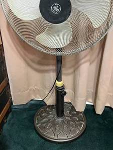 lot 107 image: Standing Fan