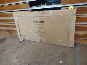 lot 211 image: Square D Model HC4286TSHR Cover...
