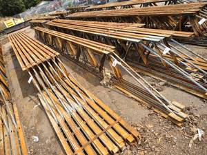 lot 23 image: (2) Bar Joists, Approx. 24 x 325...