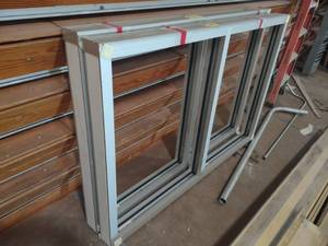 lot 314 image: Western Windows System Aluminum Fra...