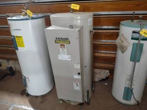 lot 479 image: A.O. Smith Electric Water Heater, 8...
