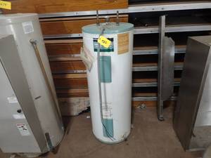 lot 480 image: A.O. Smith Electric Water Heater, 8...