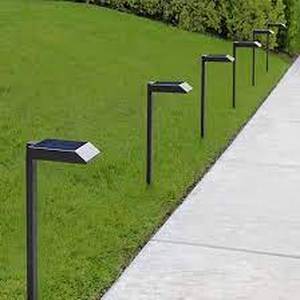 lot 12 image: Tommy Bahama Solar LED Pathway Lights, 6-Pack