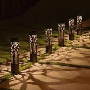 lot 11 image: Tommy Bahama Bollard, 6-Pack