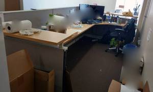 lot 5 image: Reception Desk