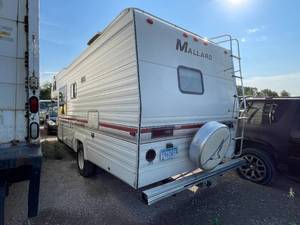 lot 19 image: 1984 Chevrolet G30 RV