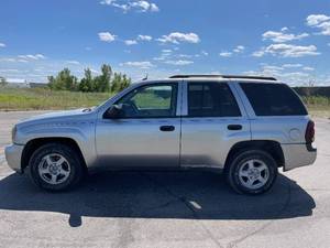 lot 18 image: 2005 Chevrolet Trailblazer LS - 4X4
