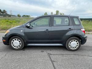 lot 11D image: 2006 Scion XA