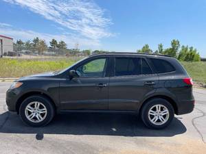 lot 11 image: 2011 Hyundai Santa FE GLS - AWD - 1 OWNER