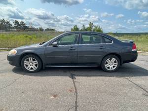 lot 17L image: 2010 Chevrolet Impala LT