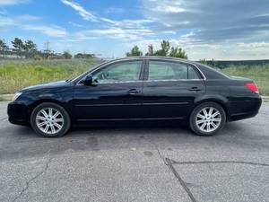 lot 15 image: 2007 Toyota Avalon XL