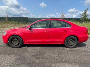 lot 10 image: 2013 Volkswagen Jetta SE PZEV