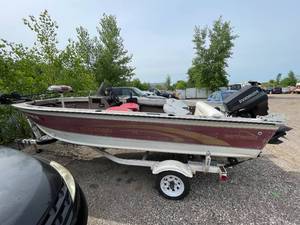 lot 13Z image: 1998 Northwood Avengers Boat