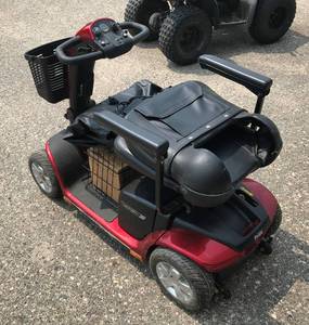 Pride Victory Scooter with Harmar Power Lift