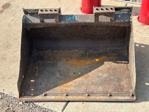 lot 11 image: Bobcat MT-52 Excavation Bucket