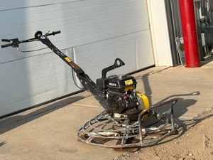 lot 4 image: Construction Tools 36 Power Trowel