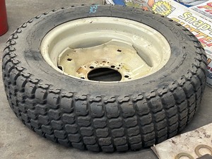 lot 32 image: Gutter Screens, Tractor Wheel & Tire, Tractor Parts