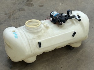 lot 25 image: 14-Gallon Sprayer Tank With Pump