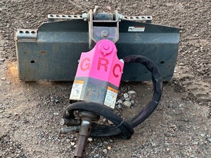 lot 5 image: Bobcat Commercial Skid-Loader Auger  Hole Digger
