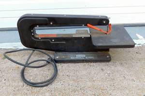 lot 96 image: Sears Craftsman Motorized Scroll Saw