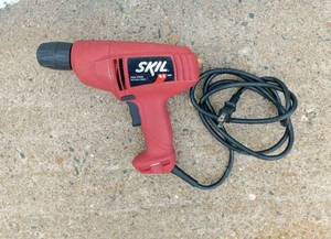 lot 102 image: SKIL High Speed Keyless Chuck 4.5 Amp