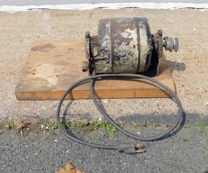 lot 109 image: General Electric A-C Motor