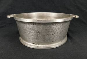 lot 35 image: Lot of Vintage Guardian Service 2 Quart, 1 Quart and Tom Thumb Cookware with Glass Cover