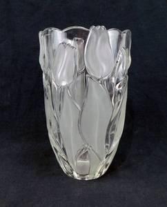 lot 150 image: Mikasa Tulip Lead Crystal Vase