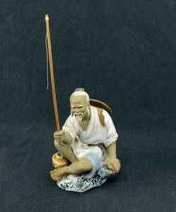 lot 10 image: Vintage Chinese Shiwan Mudman Pottery Figurine