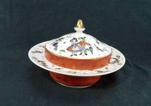 lot 151 image: Original Hand Painted Spal Porcelanas Horchow Collection Portugal Covered Dish by Irene V Chapple