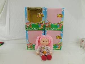 lot 128 image: Lot of 4 Vintage Fruit Kids With Fruit Scented Brooch by Yip Hick