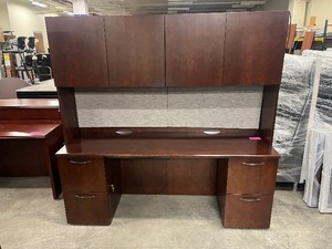 Haworth-Lunstead&nbspDesk with Hutch