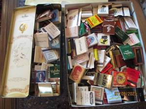 lot 14 image: Large collection of assorted matchbooks