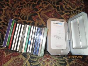 lot 22 image: Phone soap cell phone UV sanitizer plus